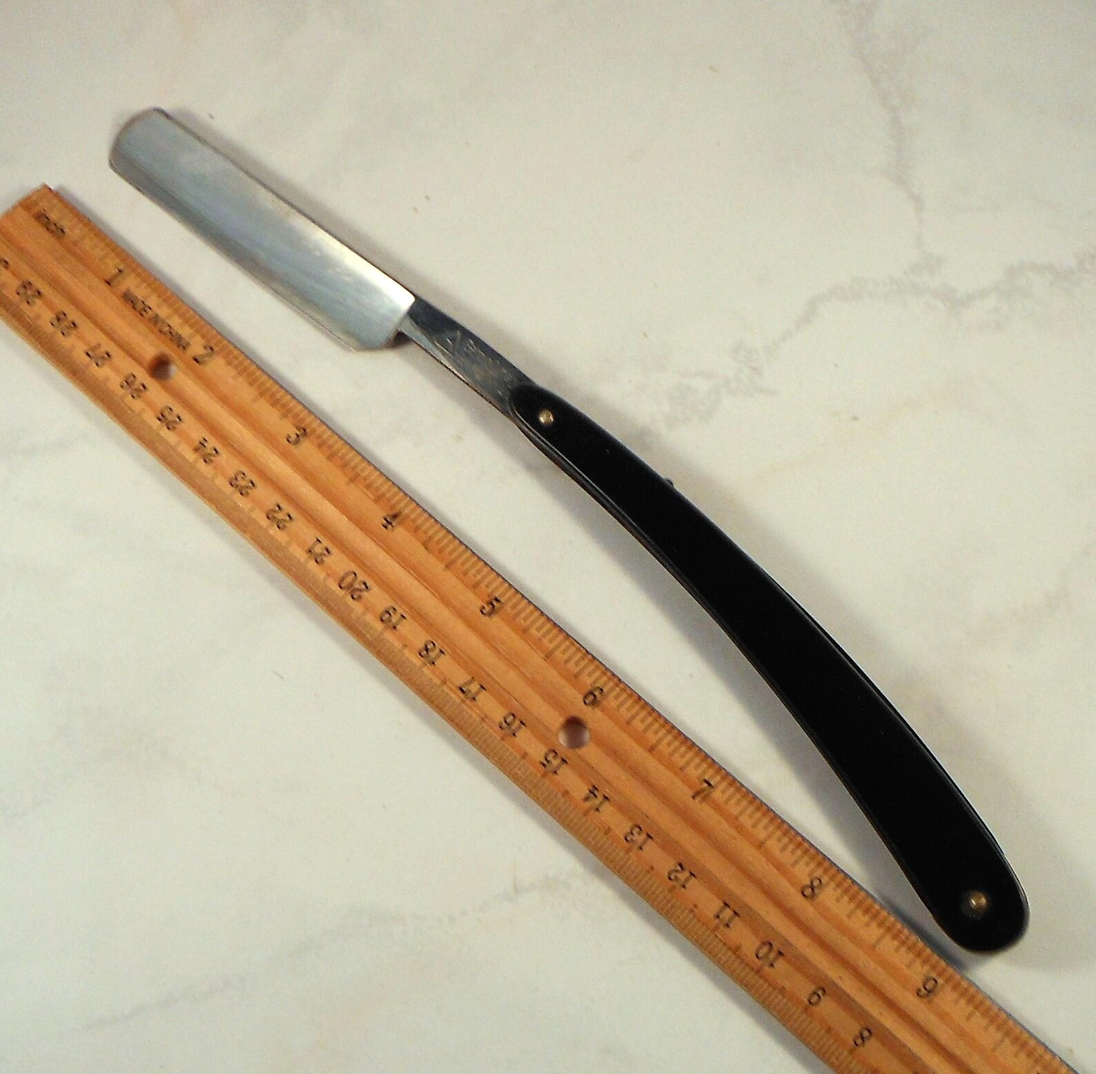 Pyramid Shape Sharpens Razorblade Vintage 1920's Straight Razor 7N Pyramid Model Geneva Cutlery Co ...
