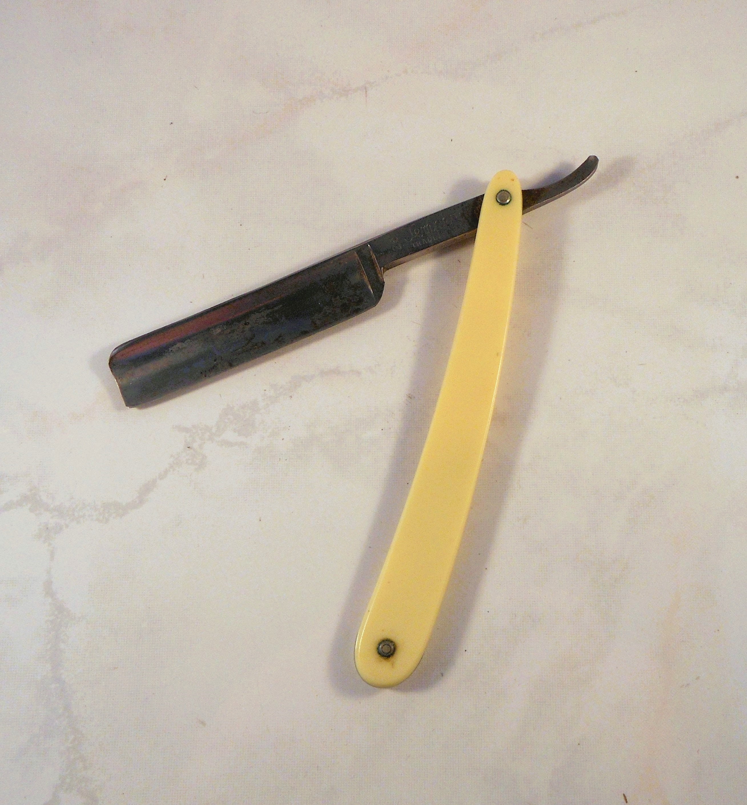 Vintage 1930's Straight Razor 