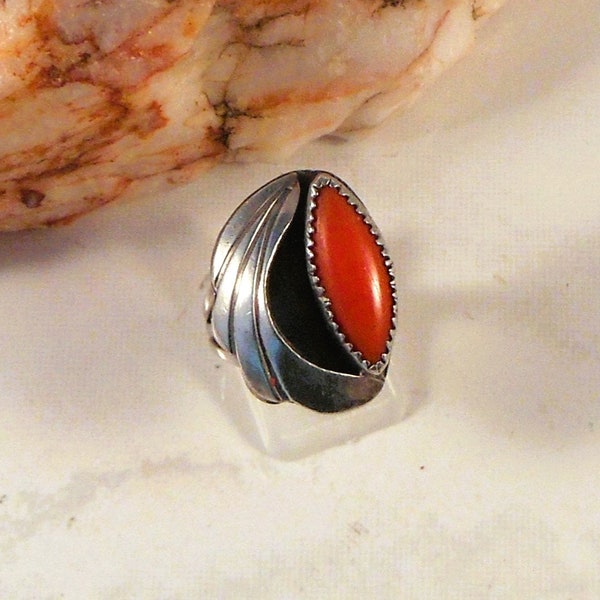 Native American Handcrafted Ring Sterling Silver Coral Size 6 3/4 Leaf Applique Southwestern Jewelry