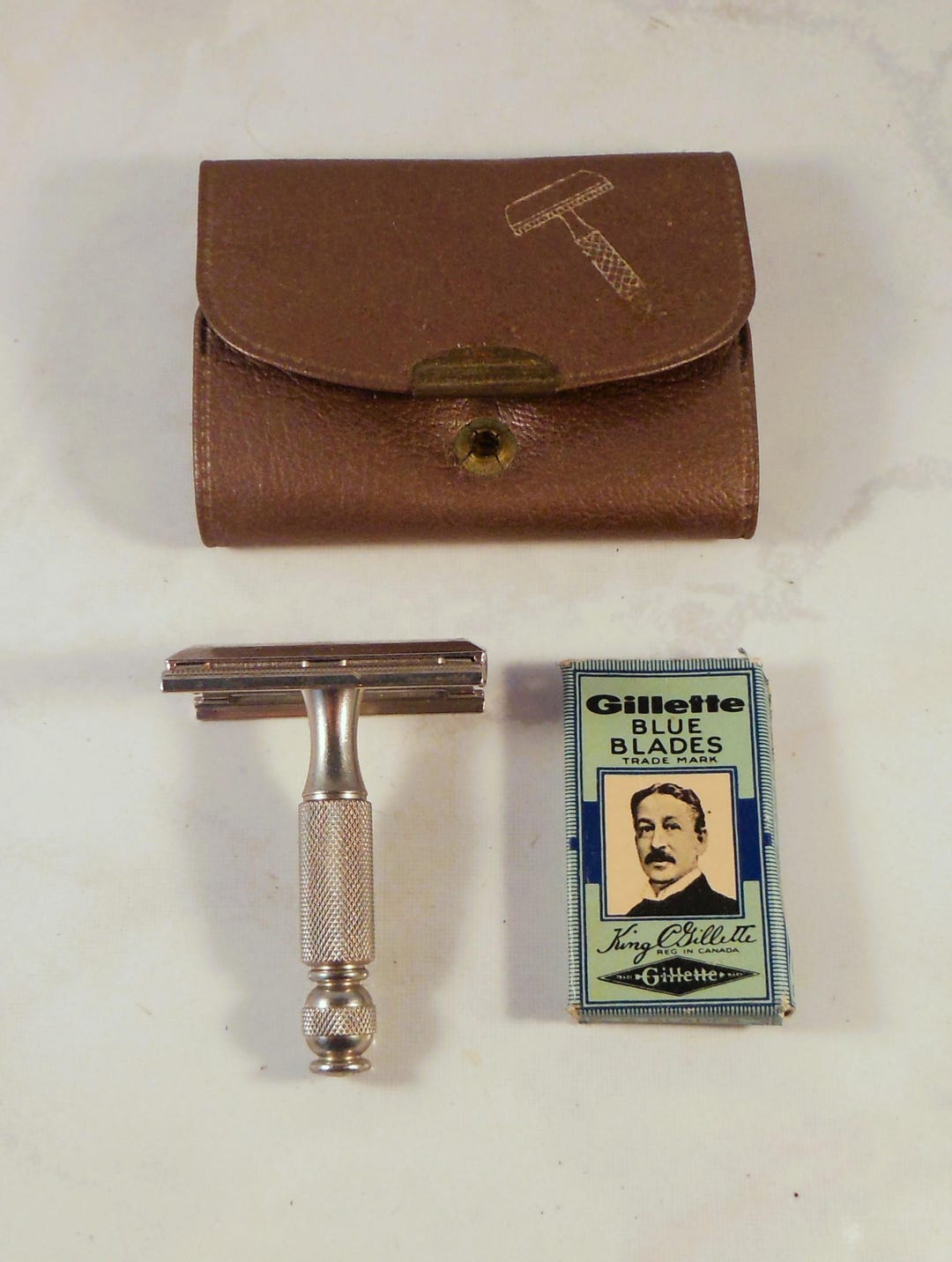 Vintage Gillette Safety Razor Travel Kit With Razor From 1966 (L2 Date ...