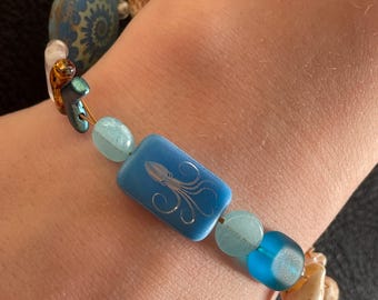 Avatar Kiri inspired ocean bracelet Glow in the dark squid lantern jewelry 6.5” beaded bracelet Glass Shell Magnetic closure Personalizable