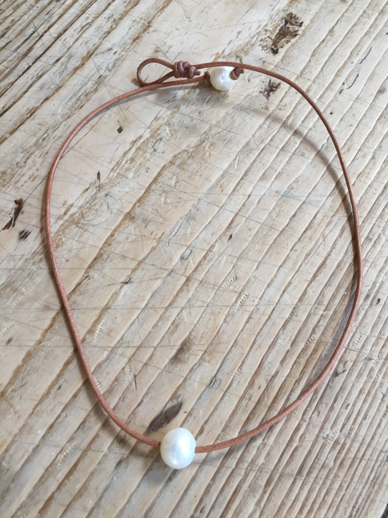 Set of 2 Pearl and leather necklace Pearl And leather beach style Pearl and leather lariat,boho style necklace beach necklace Pearl cord