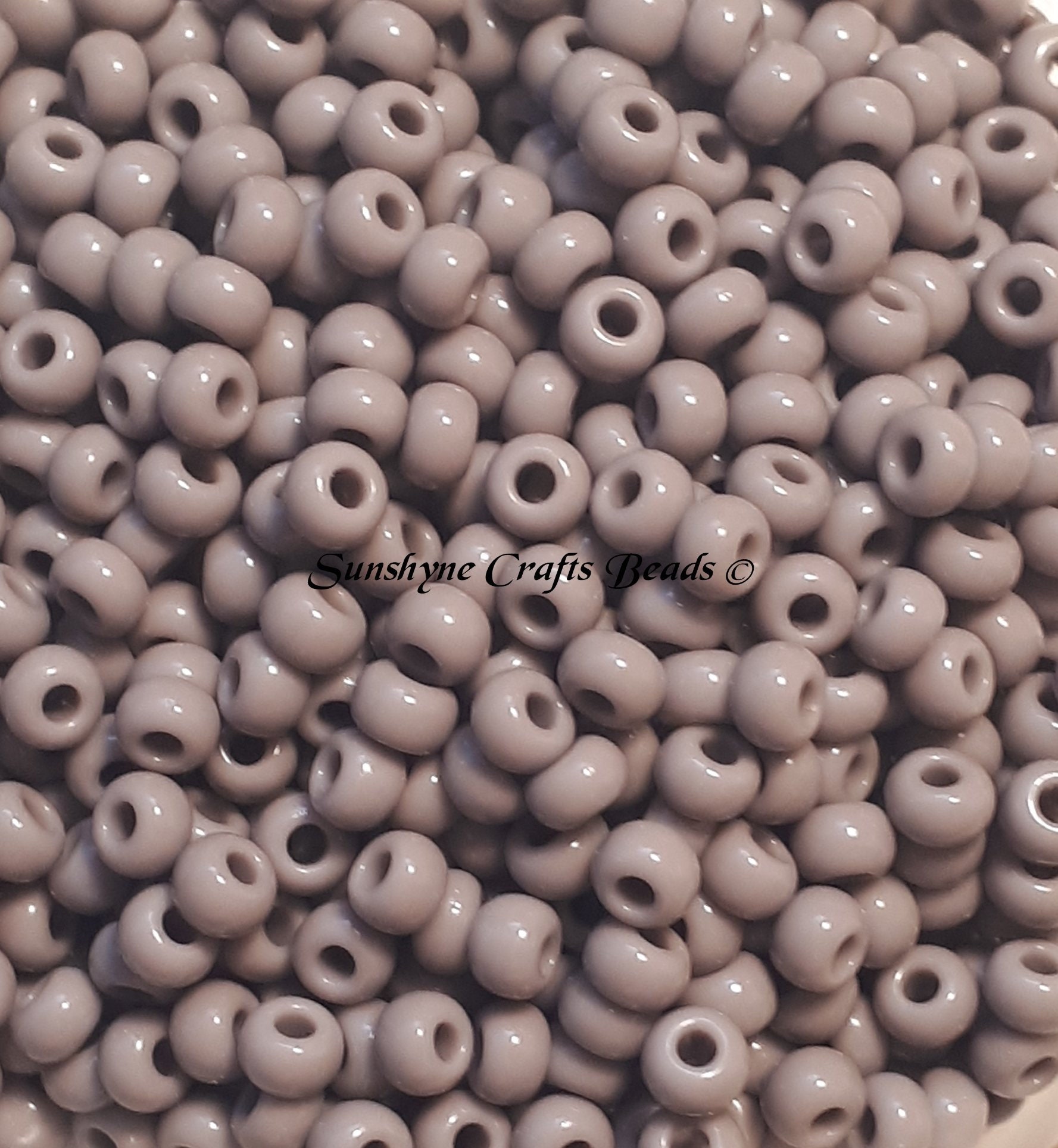 25 GRAMS CZECH SEED BEADS **YELLOW OPAQUE ***ROUND 8/0 25 GRAMS CZECH SEED BEADS **YELLOW OPAQUE ***ROUND 8/0