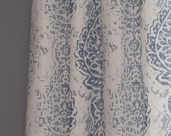 Featured image of post Light Blue Damask Curtains / Beautiful designs, infuse a cosy feel.