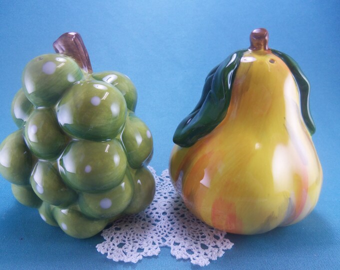 Vintage Pear and Grapes Salt and Pepper Shakers Ceramic Fruit Etsy