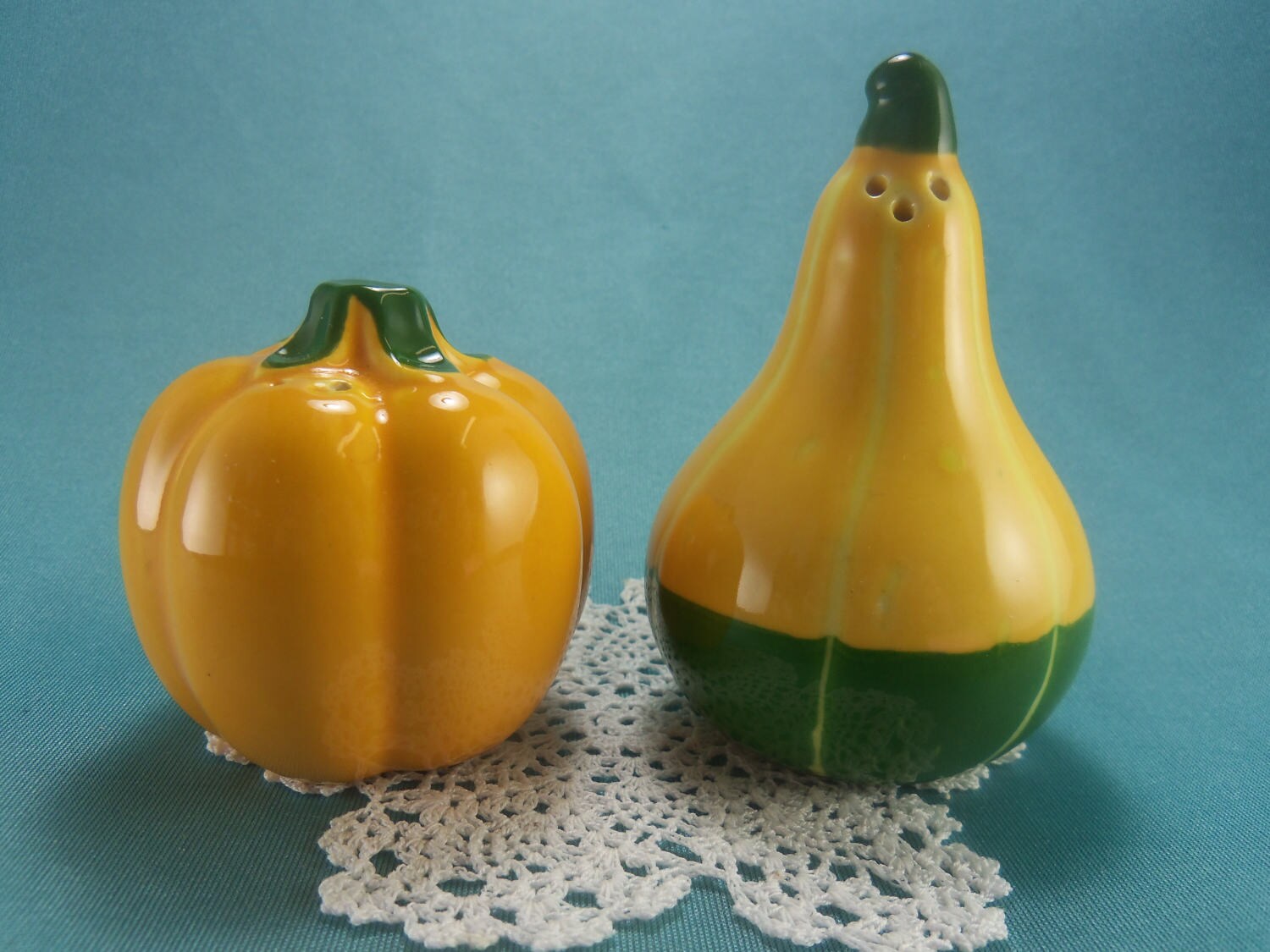 Vintage Pumpkin And Gourd Salt And Pepper Shakers Ceramic Etsy vintage-pumpkin-and-gourd-salt-and-pepper-shakers-ceramic-etsy