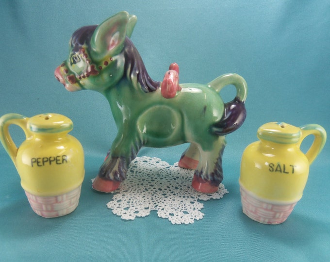 Vintage Ceramic Donkey Salt and Pepper Shakers, Mexican Burro, Pink