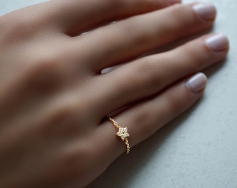 Wish Upon a star chain ring, shooting star, 14kt yellow gold