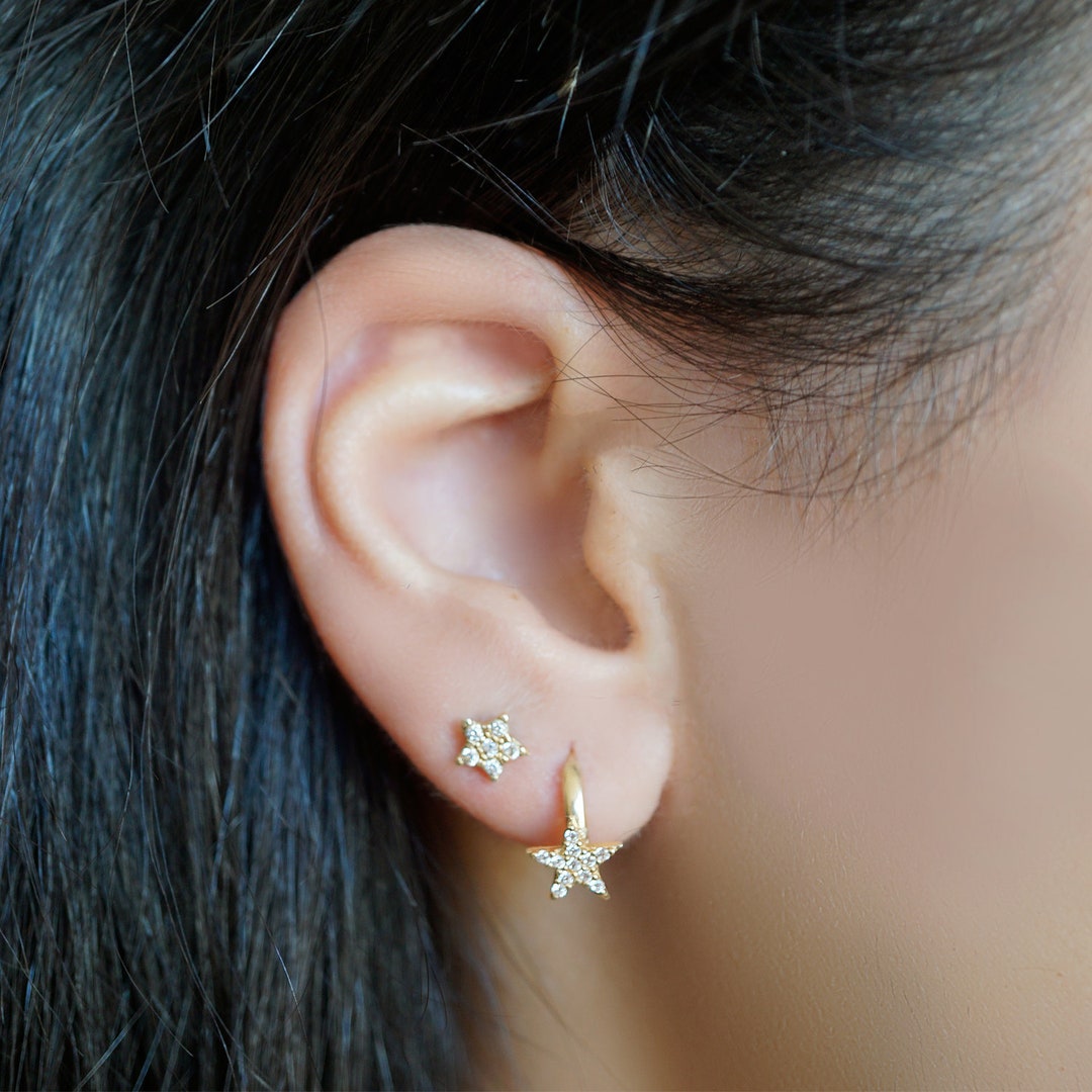 Twinkle Splendor SM Hoop Earring main image 0