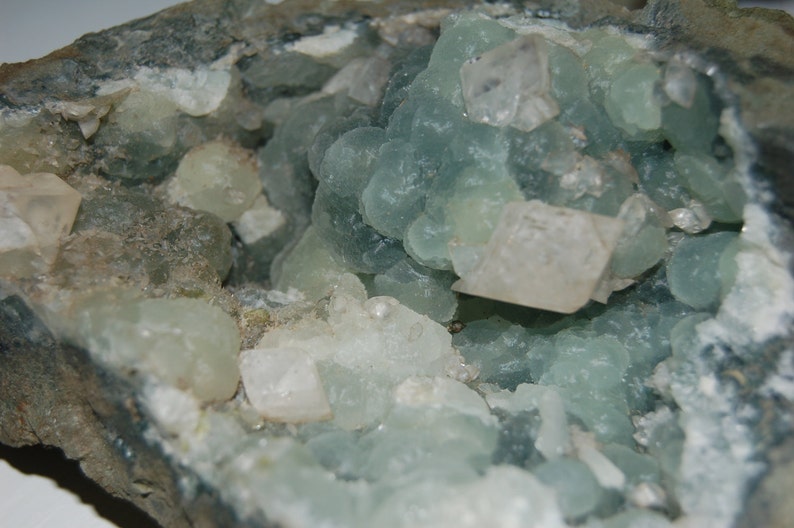 Prehnite with Sphalerite and calcite image 4