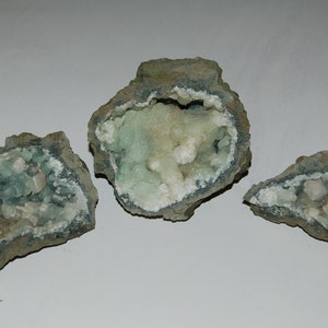 Prehnite with Sphalerite and calcite image 1