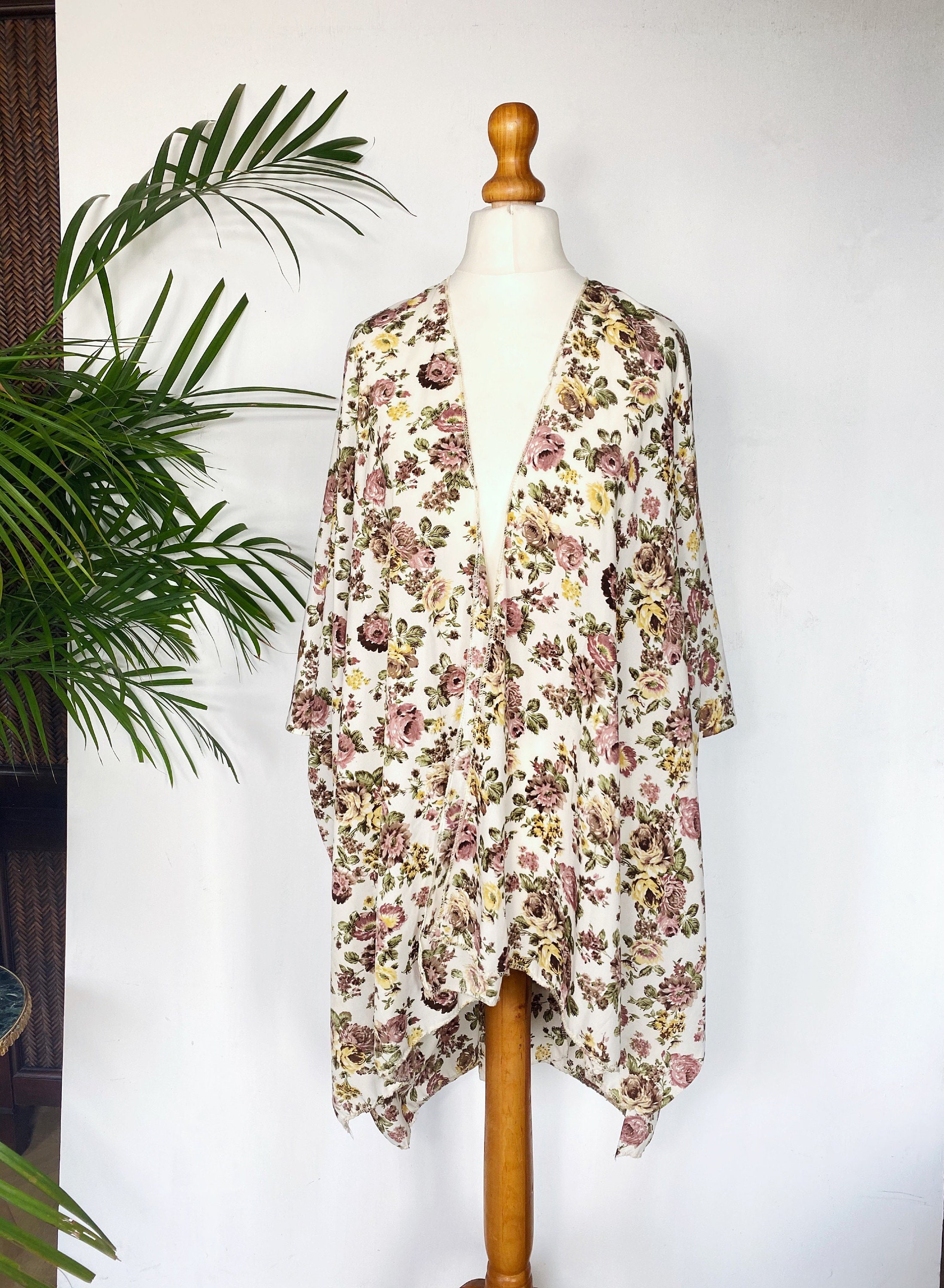 Vintage 50s Style Floral Festival Boho Aesthetic Lightweight Spring Summer Jacket Cover Over Handmade Floral Kimono Robe Free Size