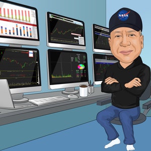 Puede incluir: Una ilustraci&oacute;n de dibujos animados de una persona que lleva una sudadera con capucha negra y una gorra de b&eacute;isbol azul con el logotipo de la NASA. La persona est&aacute; sentada frente a un escritorio con varios monitores de computadora que muestran gr&aacute;ficos y tablas del mercado de valores. La persona tiene los brazos cruzados y mira a la c&aacute;mara.