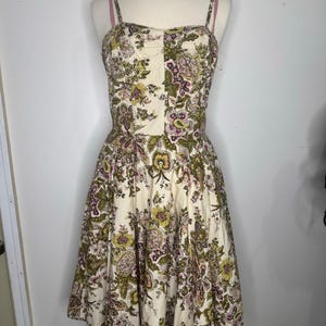 Vestido vintage de algodón con estampado y detalles de la colección Y2K de Anthropologie, modelo Elevenses, talla 8. imagen 2