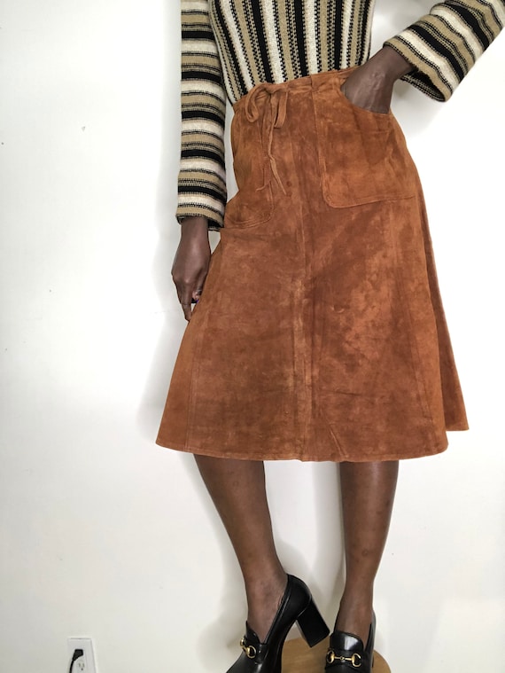 Vintage 1970s 100% Genuine Suede Leather A-Line Sk
