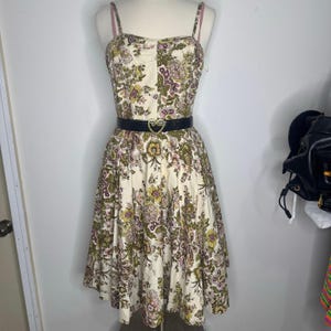 Vestido vintage de algodón con estampado y detalles de la colección Y2K de Anthropologie, modelo Elevenses, talla 8. imagen 8