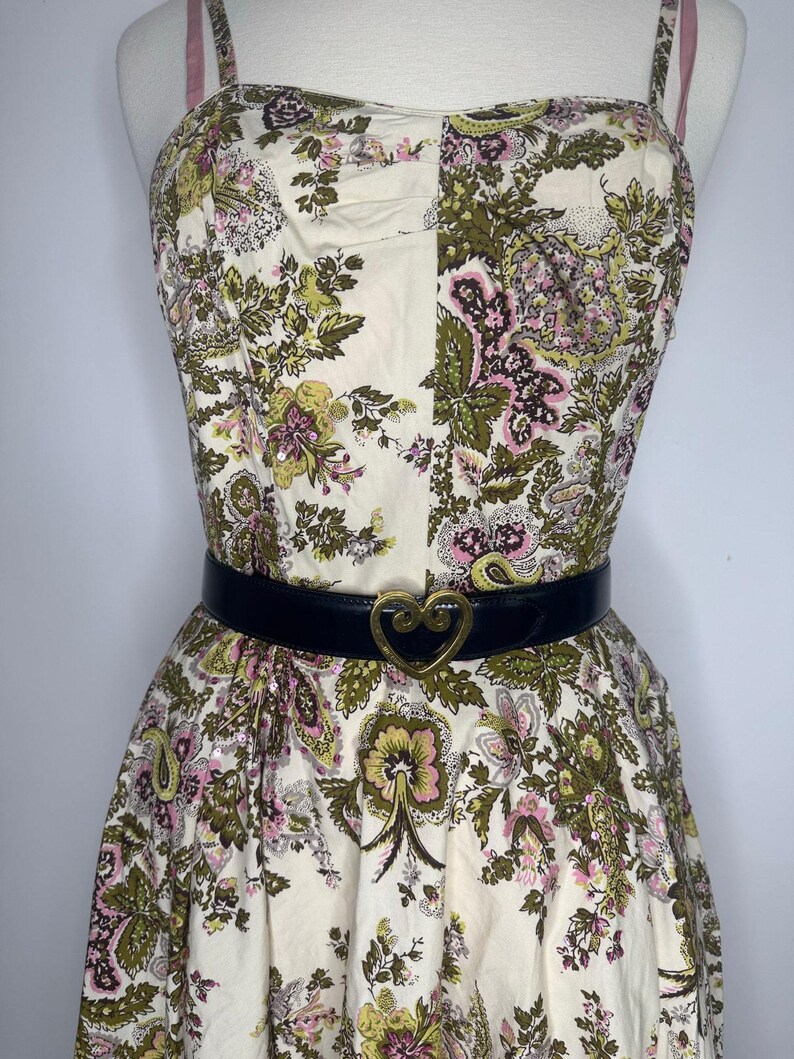 Vestido vintage de algodón con estampado y detalles de la colección Y2K de Anthropologie, modelo Elevenses, talla 8. imagen 10