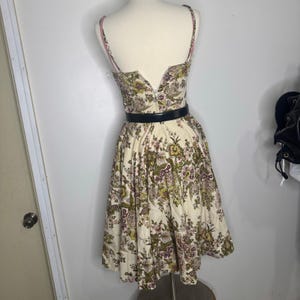 Vestido vintage de algodón con estampado y detalles de la colección Y2K de Anthropologie, modelo Elevenses, talla 8. imagen 4