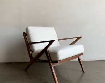 Silla Mid Century Z en nogal