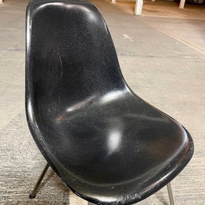 Eames Molded Fiberglass side chairs sold separately image 5