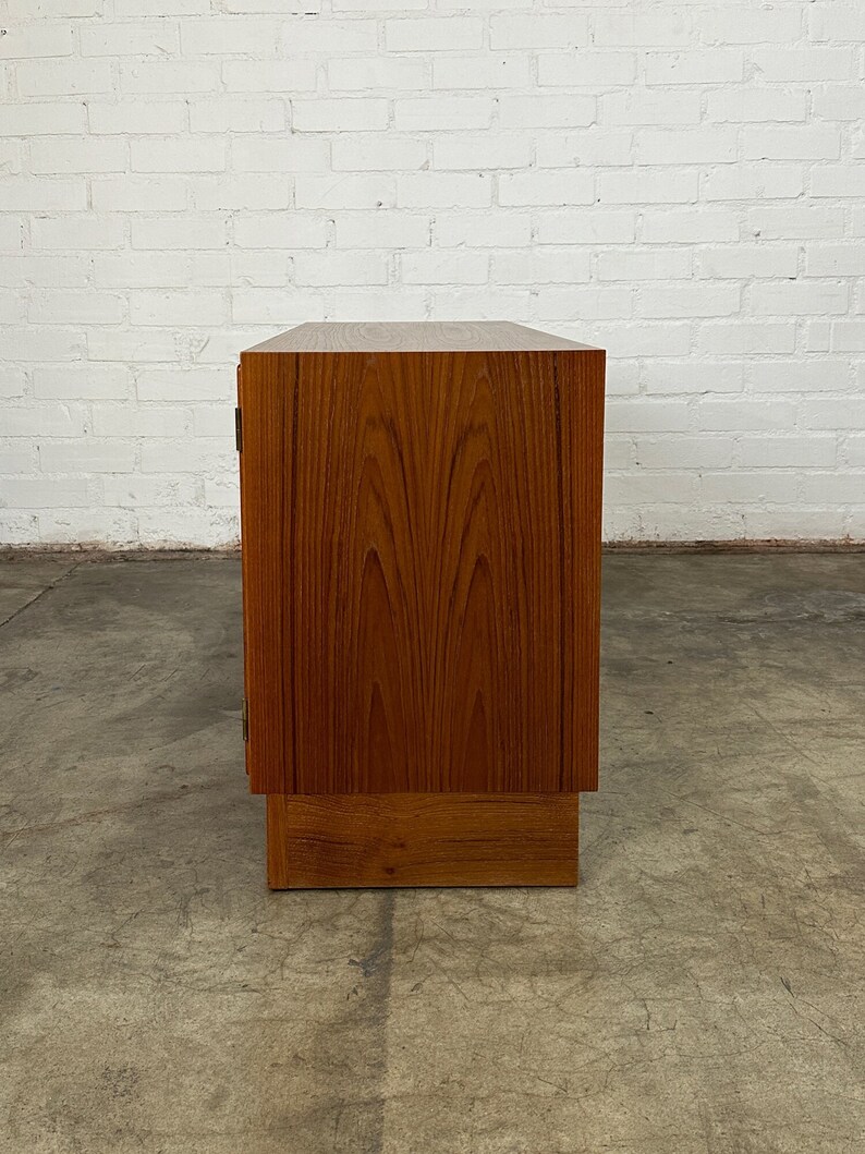 Teak Credenza by Hundevad image 10