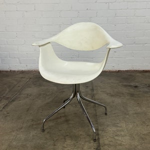 George Nelson for Herman Miller Molded chair image 1