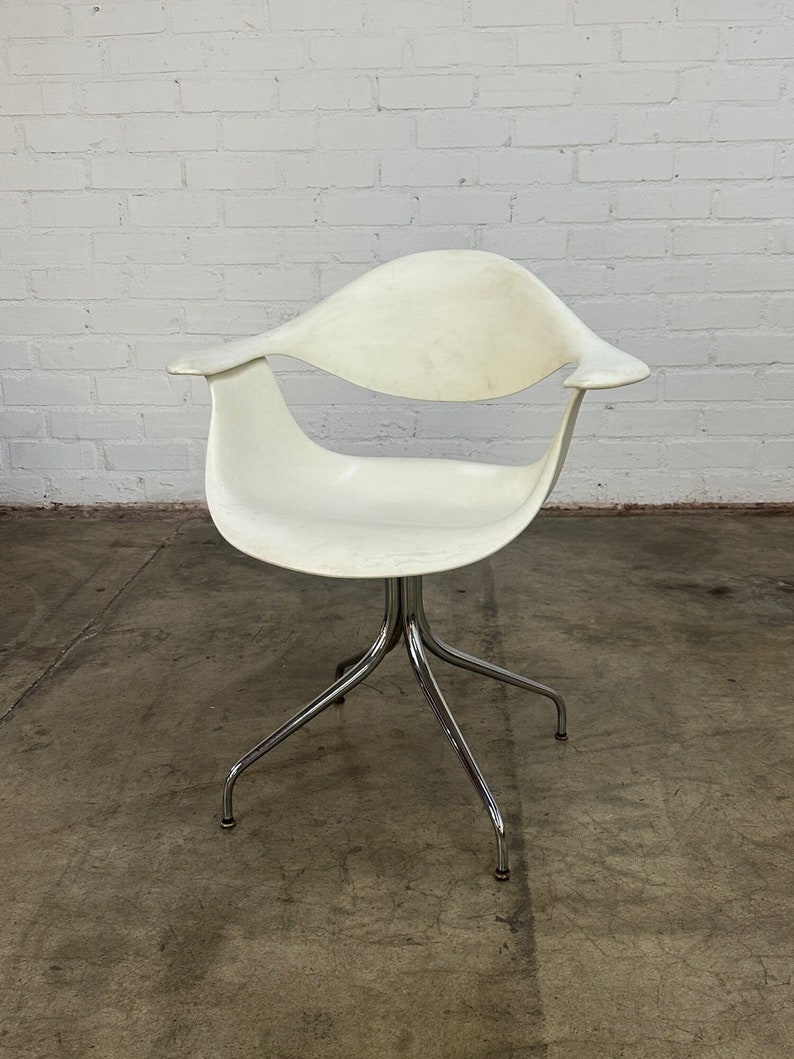 George Nelson for Herman Miller Molded chair image 1