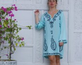 Articles Similaires à Tunique Robe Brodéerobe De Plage