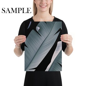 Tropisch behang met zwarte bladeren, muurkunst palmprint voor Dark Tropical Decor SAMPLE A3