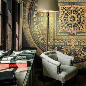 Carta da Parati Mandala Nera con Dettaglio Oro, Carta da parati elegante