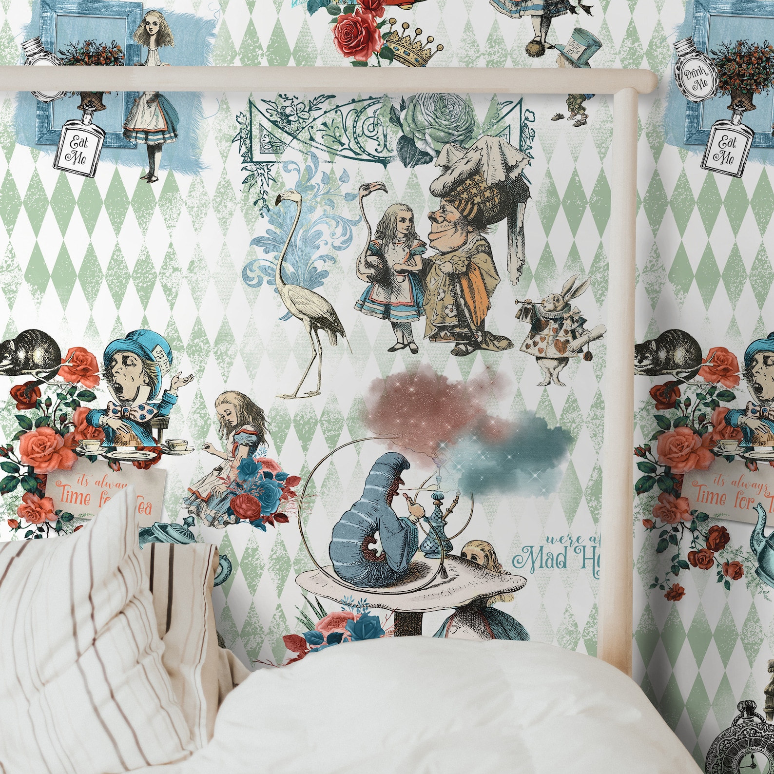 Image of Carta da Parati Alice nel Paese delle Meraviglie Carta Vegana 250x200cm 5,5mq
