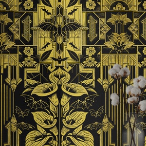 Carta da Parati Art Deco Gotica - Design di Pipistrelli e Fiori in Oro e Nero