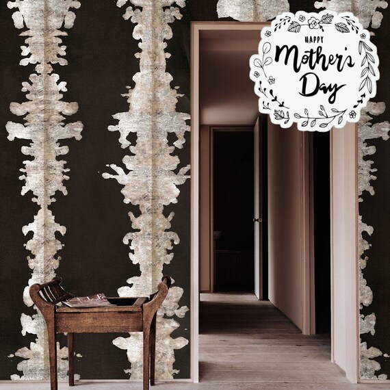 Shibori Ink Spots Wallpaper: Neutral Beige and Black Abstract Design for a Contemporary and Sophisticated Look