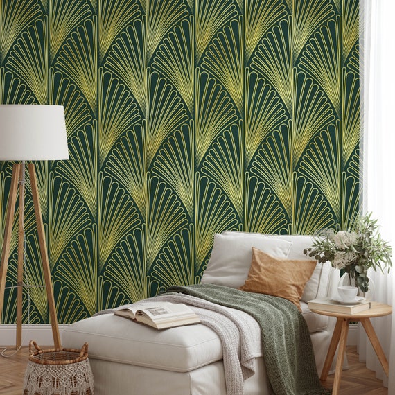 Art Deco Palm Frond Wallpaper in Lush Green and Gold – Luxurious Vintage Style Wall Decor for Living Room & Bedroom