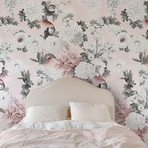 Carta da Parati Floreale Rosa Cipria | Grandi Crisantemi & Peonie | Eleganza Botanica Vintage per Interni Sofisticati