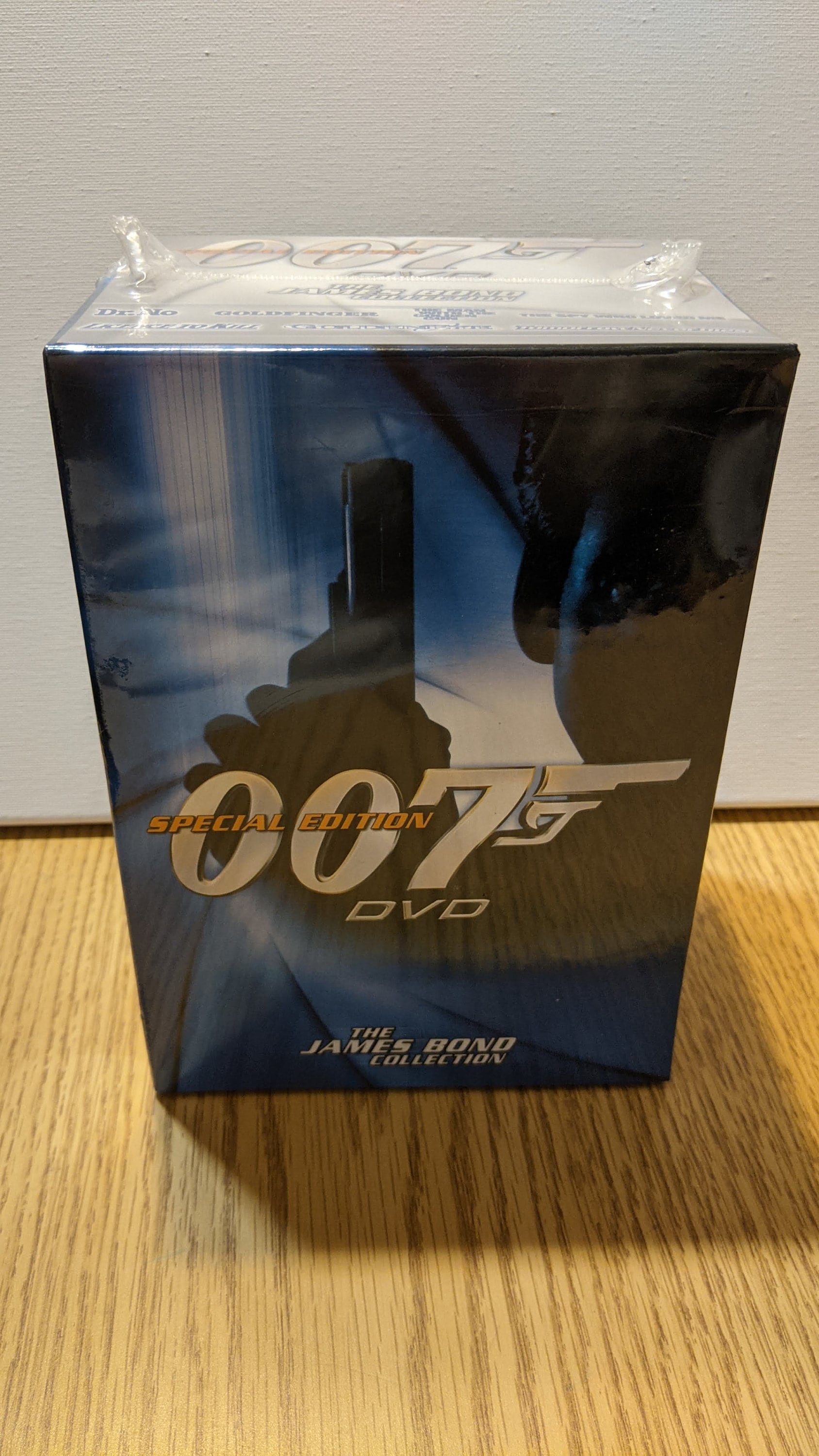 NEW James Bond DVD Collection /007/ Goldfinger/ Man With the