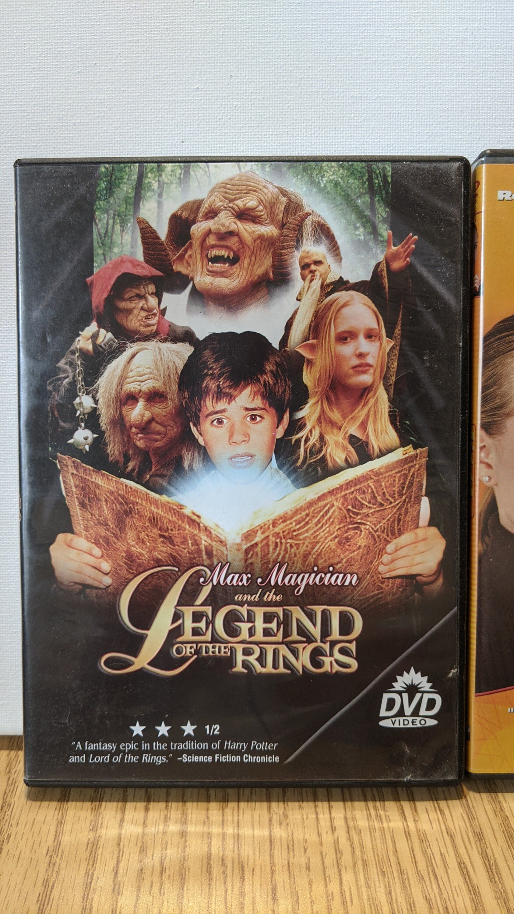 Dvds / Max Magician and the Legend of the Rings / Little Secrets