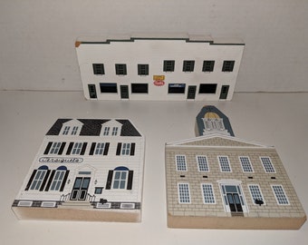 Cat's Meow Village / Howard County Courthouse / Cook's Hardware / Tersiguel's French Country Restaurant / Wooden Houses / Shelf Sitters