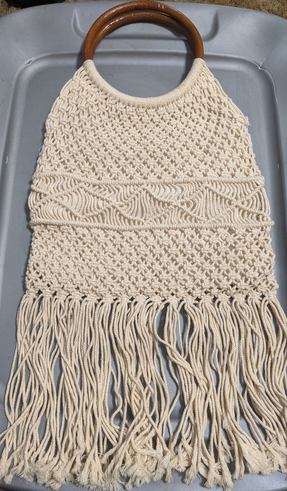 Vintage macrame ivory purse - Gem