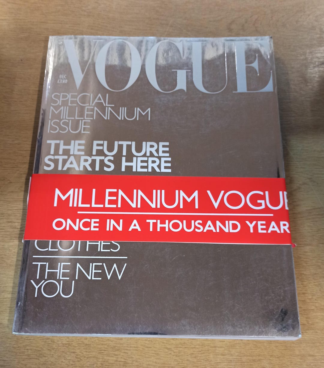 Vogue Dec 1999 UK British Original Vintage Fashion Magazine