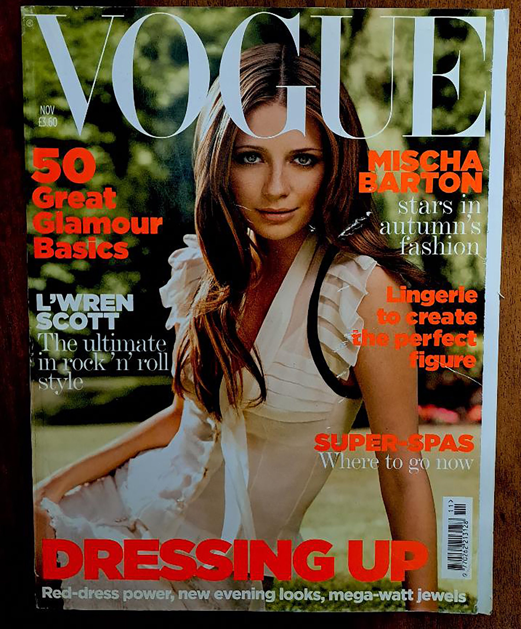 Vogue UK Nov 2006 British Original Vintage Fashion Magazine