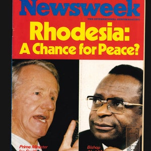 Könnte beinhalten: Titelseite des Newsweek-Magazins vom 27. Februar 1978 mit einem Foto von Ian Smith, Premierminister von Rhodesien, und Abel Muzorewa, Bischof von Rhodesien, mit der Schlagzeile "Rhodesien: Eine Chance für Frieden?"