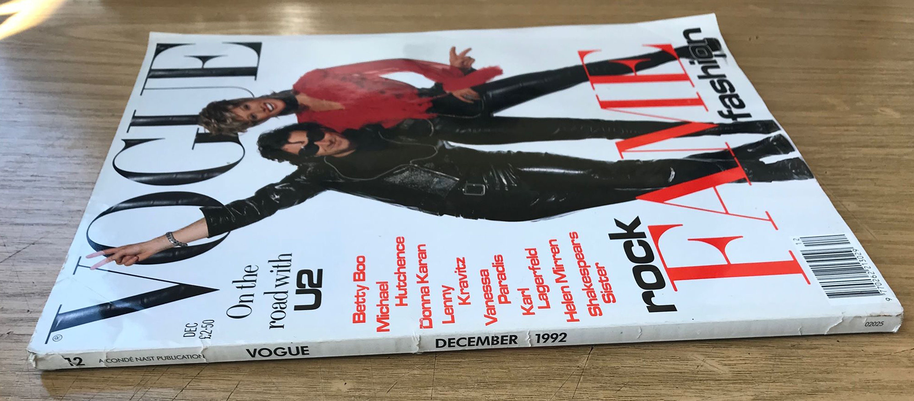 Vogue UK Dec 1992 Original British Vintage Fashion Magazine Cover