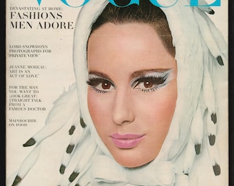 Vogue US Nov 15 1965 Original Vintage Fashion Magazine cover photo by Bert Stern