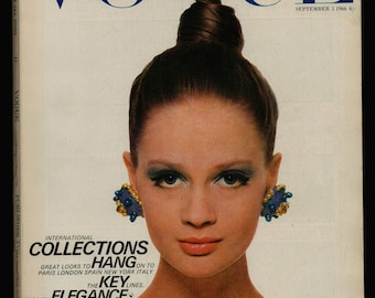 Vogue Sept 1st 1966 Original Vintage Fashion Magazine cover : Celia Hammond, Jean Shrimpton, Sophia Loren , Marlon Brando