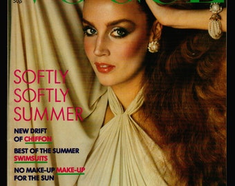 Vogue UK Juli 1976 Original Vintage Fashion Magazine Jerry Hall Titelfoto von Barry Lategan