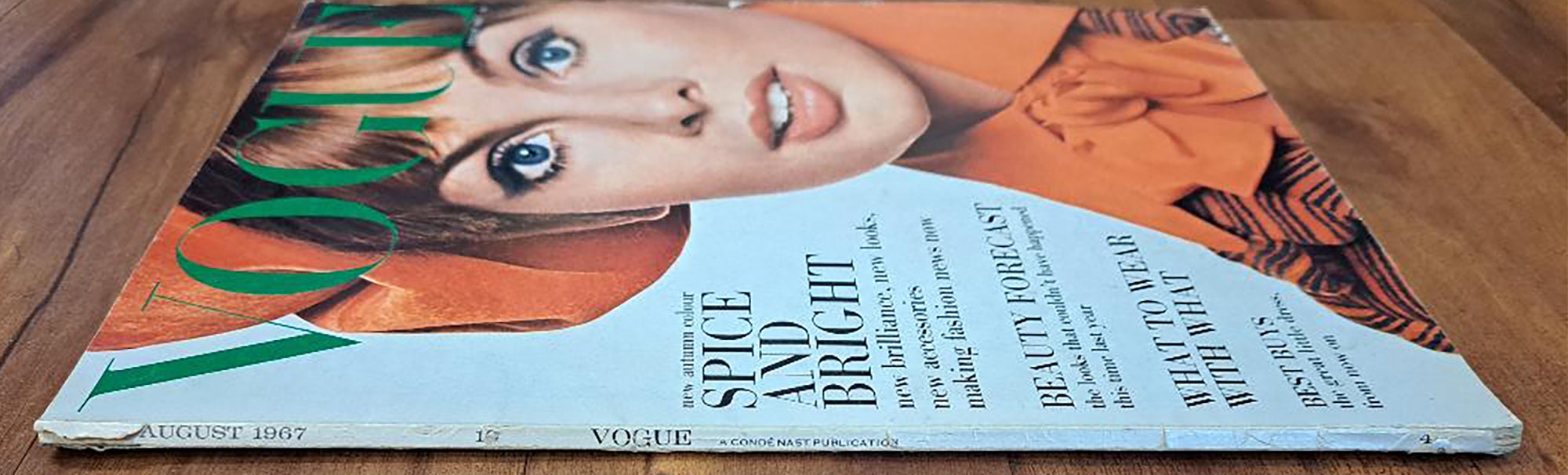 Vogue UK Aug 1967 Original Vintage Fashion Magazine Cover