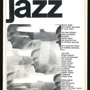 Könnte beinhalten: Ein Schwarzweißfoto von Gerry Mulligan auf dem Cover der April-Ausgabe 1966 des Jazz-Magazins. Das Cover zeigt den Text "Jazz" in großen, fetten Buchstaben und den Text "Gerry Mulligan" in kleineren Buchstaben unter dem Foto. Das Magazincover enthält auch eine Liste von Artikeln und Features, darunter "Feelin' Good with Gerry Mulligan" und "Jazz and Revolutionary Black Nationalism".