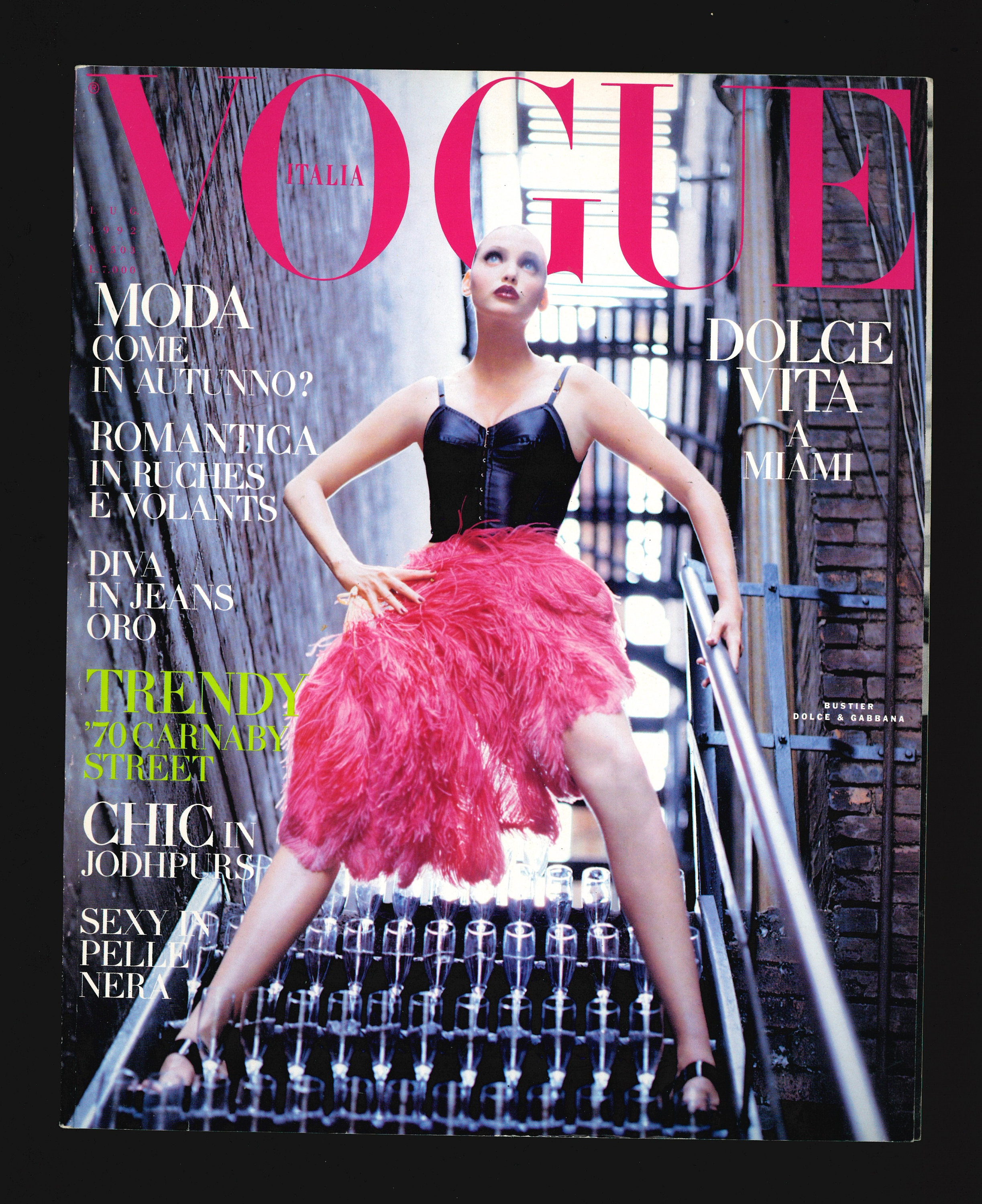 シャローム・ハーロウ直筆サイン入り超 特大写真…カナダ出身のスーパーモデル… GettyImages-526483860-1200-744