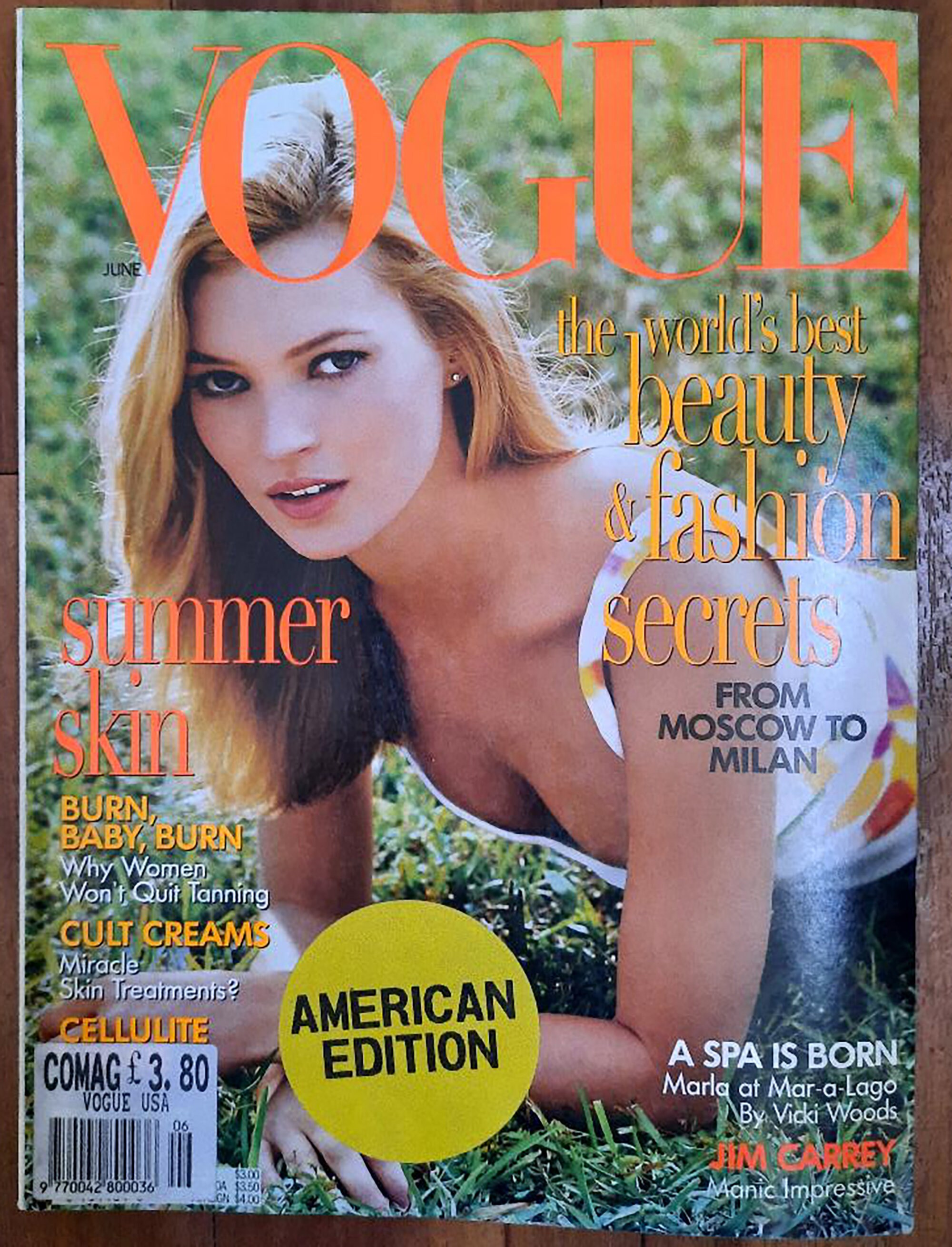 未開封‼️ VOGUE PARIS Kate Moss NIKE - メルカリ